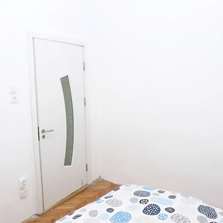 Kika Eth Apartment